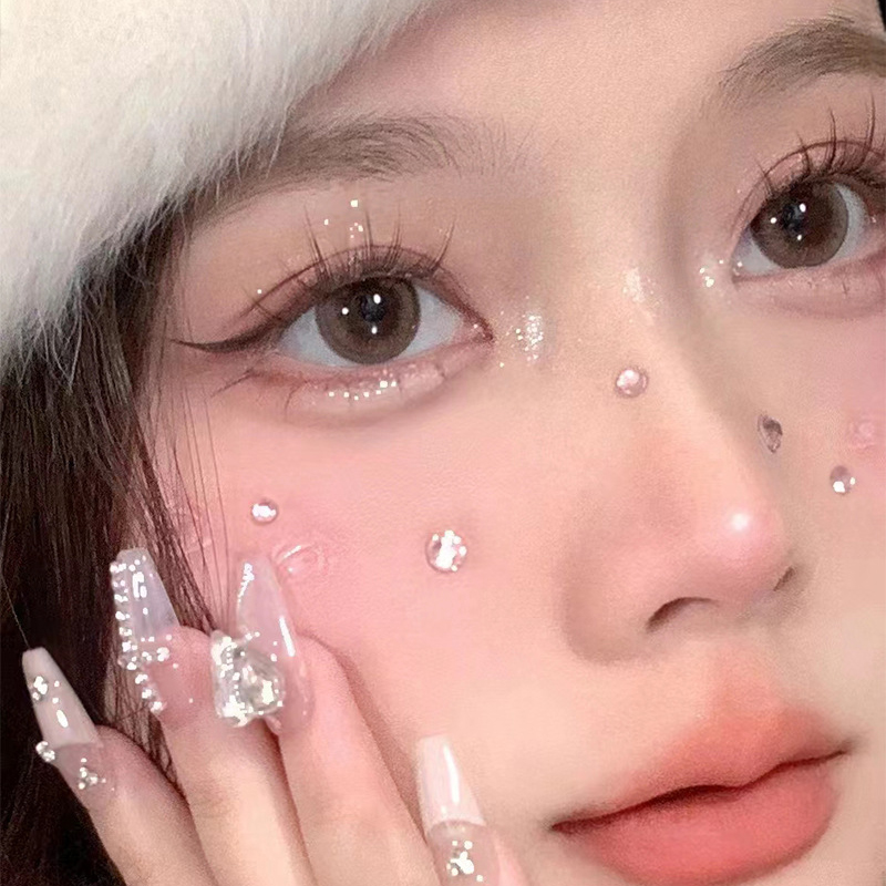 حلم الغزلان قليلا الشيطان كومي - مراجعة Eyelash Extension Supernatural وسعره